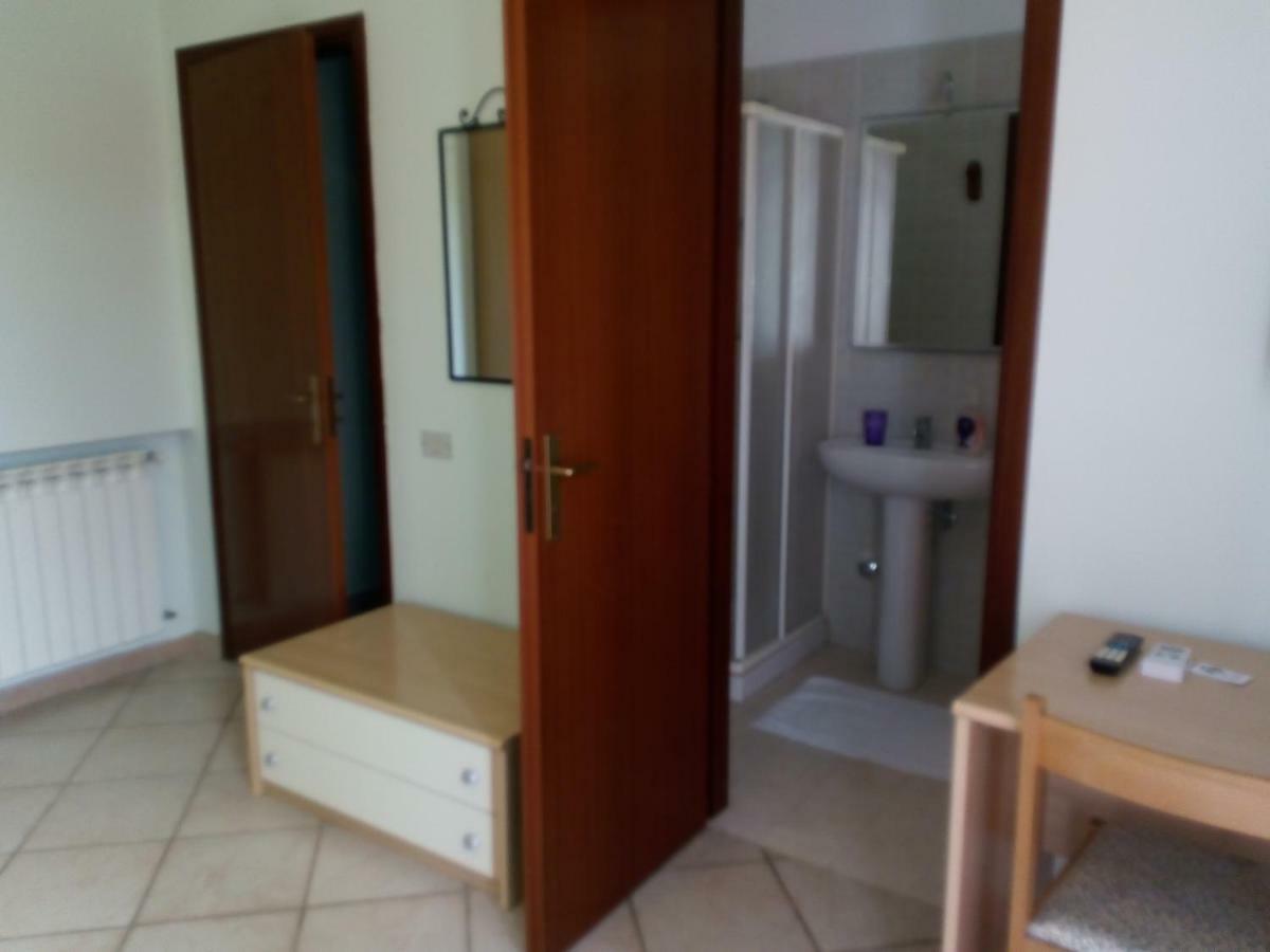 B&B Delia Трекастаньи Экстерьер фото